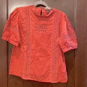 Universal Thread short sleeve Boho top with crochet design. Pale burgundy.